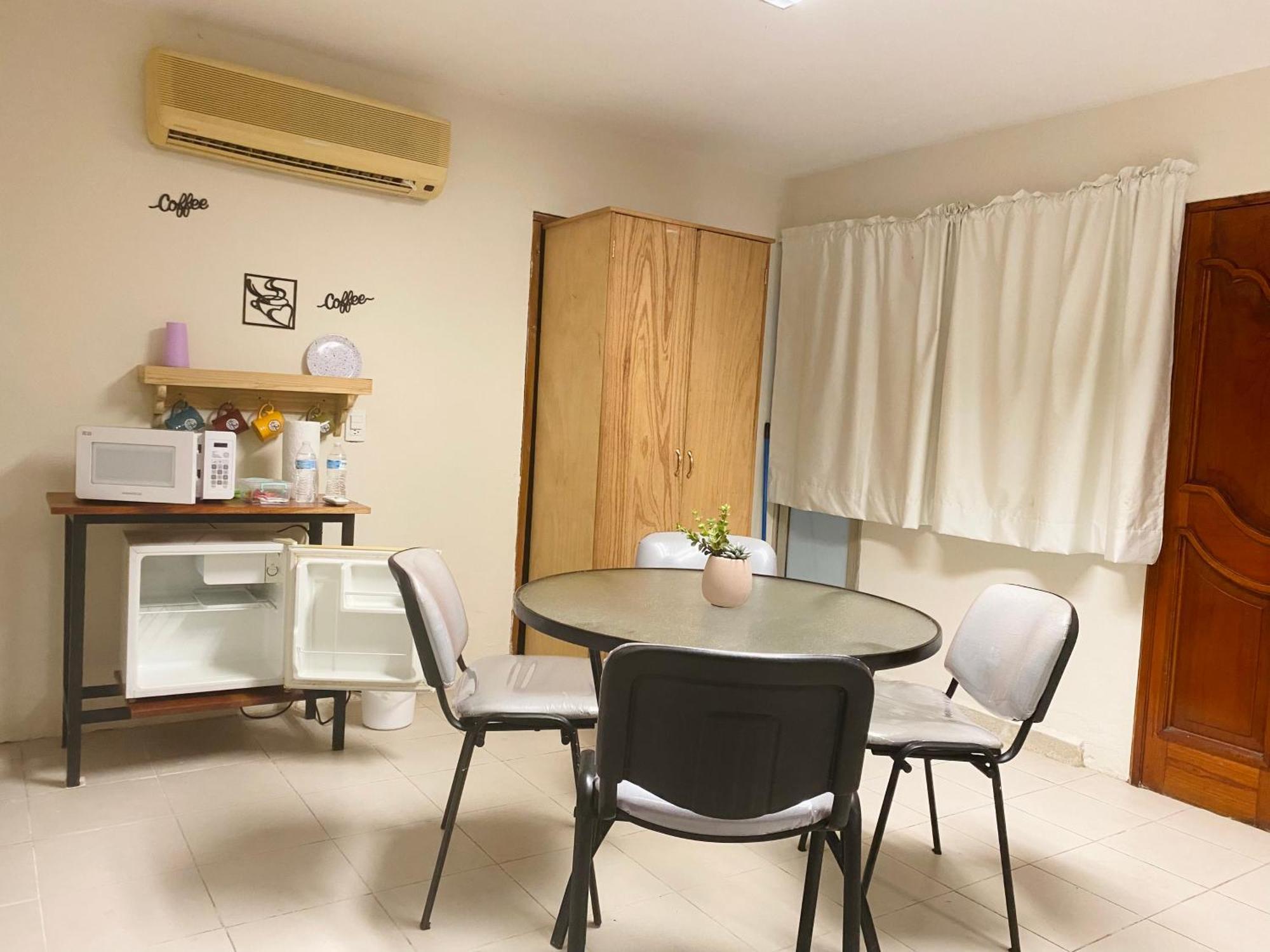 Hospedaje Aldana - Habitacion L E R D O En Zona Centro Tuxpan  Exterior photo
